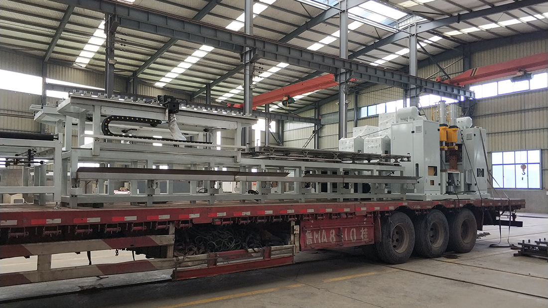 龍門式點焊機生產(chǎn)現(xiàn)場